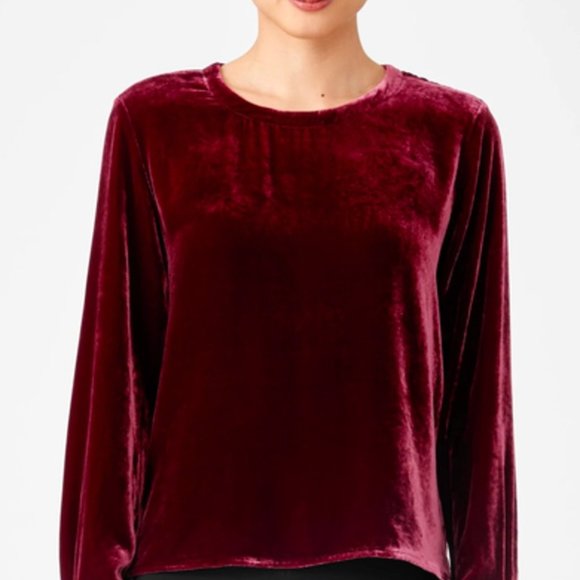 🇨🇦 The Work Velvet Top (NWOT) - Picture 1 of 10